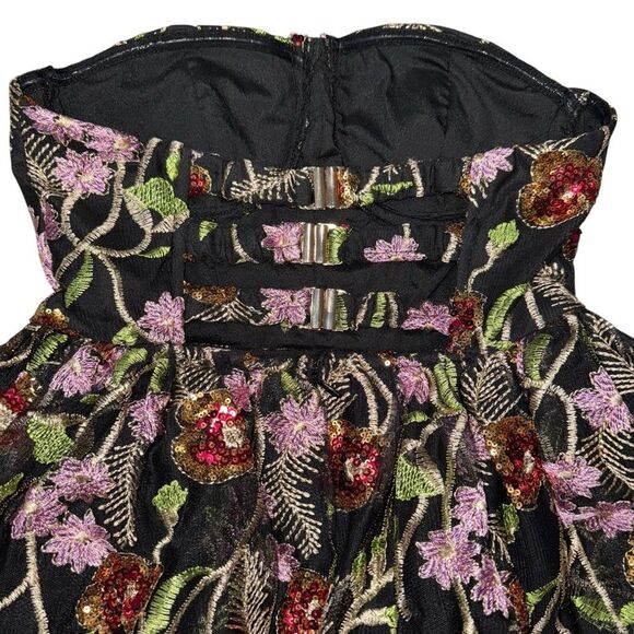 NWT L’ATISTE Black Floral Strapless Embroidered Fit and Flare Cocktail Dress M - Picture 9 of 14